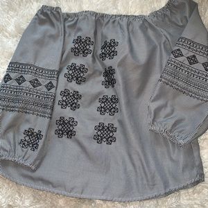 Off The shoulders top